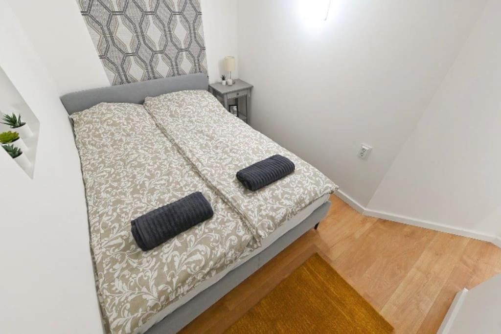 2 Bedroom Flat In Damjanich Str., Hirsch Budapest Extérieur photo